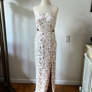 Aidan by Aidan Mattox Strapless Lace gown nude underlay NWOT